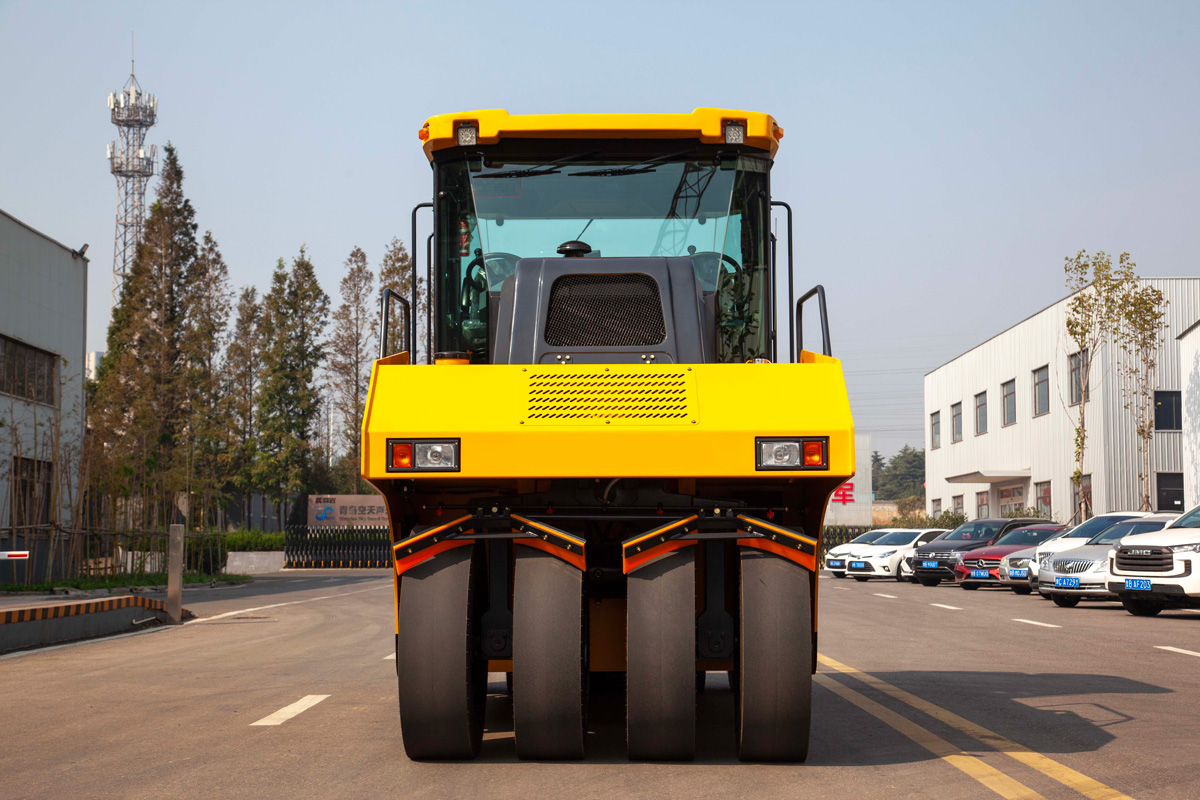 20 ton pneumatic road roller