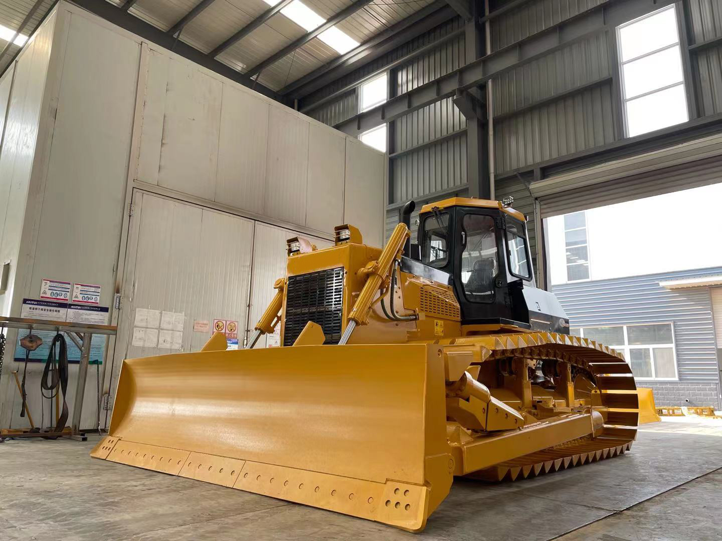 17 ton medium crawler bulldozer with stable power output