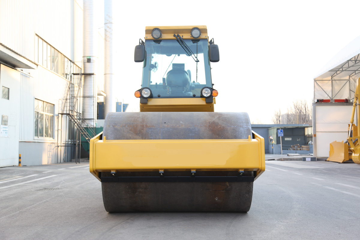 142HP road roller